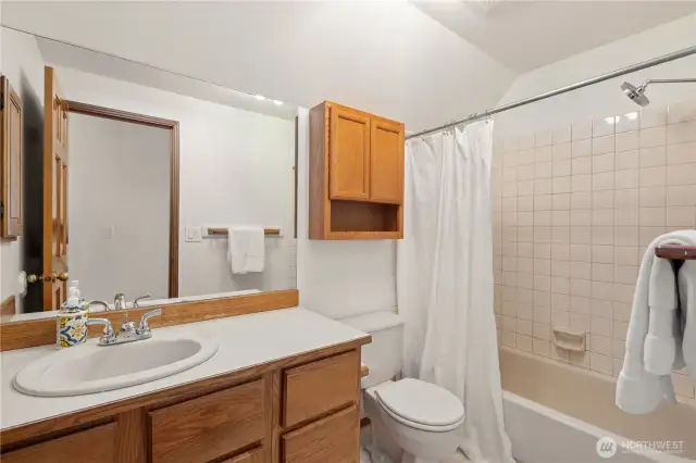 Second story full bath.