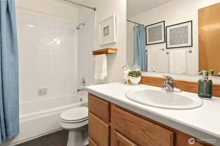 Full bathroom on the upper level.