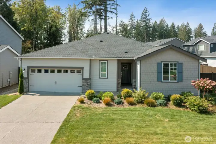 Gorgeous 2 year old Lennar rambler located on a quiet cul-de-sac, backed to a green belt