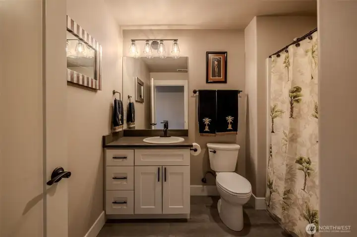 Upstairs full bath
