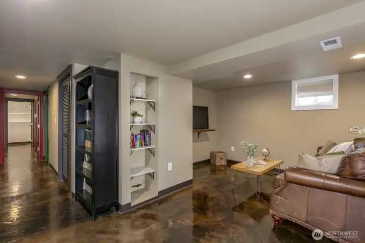 Downstairs additional living space!