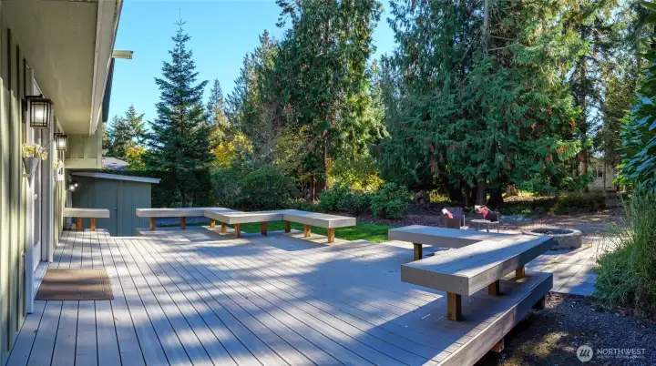 outdoor dining space
