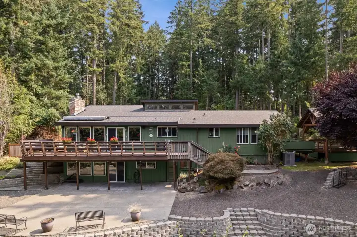 Huge back patio with firepit