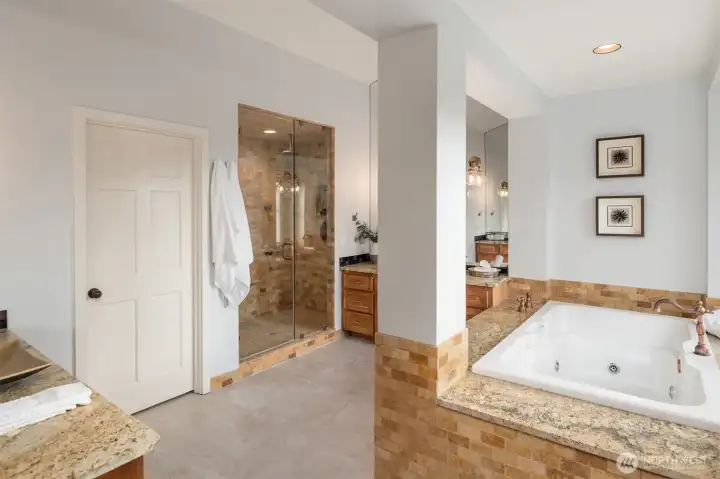Spa-Inspired Bath w/Soaking Tub, Dual Vanities, Steam Shower