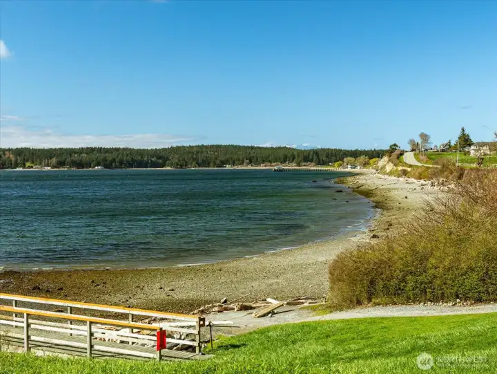 Community Beach (pier, boat ramp & beach)