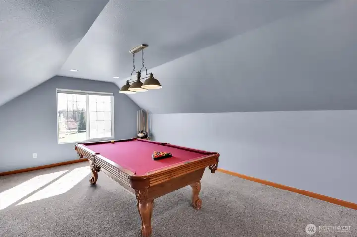 Bonus room and pool table included
