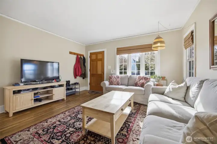 Another view of the living room and how light and bright it is.