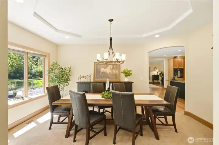 Spacious formal dining. Perfect for entertaining! Spacious formal dining. Perfect for entertaining!