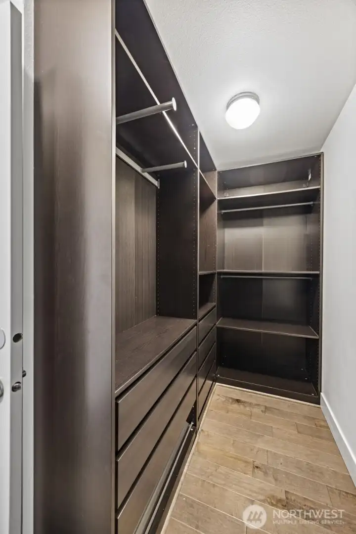 Store 4 times the clothes than regular closets