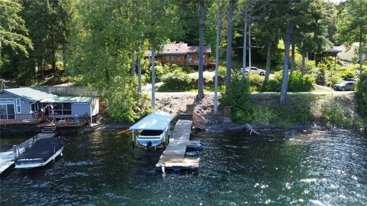 Boat Lift & Dock