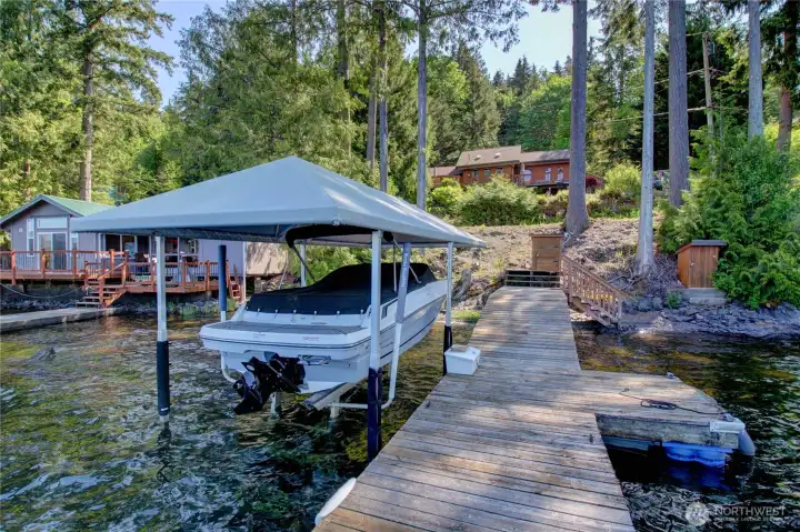 Boat Lift & Dock