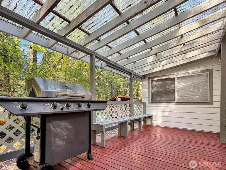 Covered deck, ready for summer BBQs