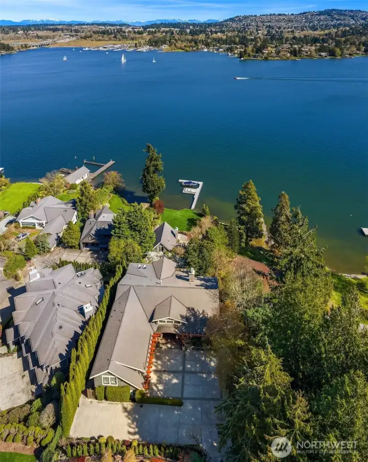 A 1/2 acre of sprawling grounds, ample parking areas and 90 front feet of sparkling waterterfront. A 1/2 acre of sprawling grounds, ample parking areas and 90 front feet of sparkling waterterfront.