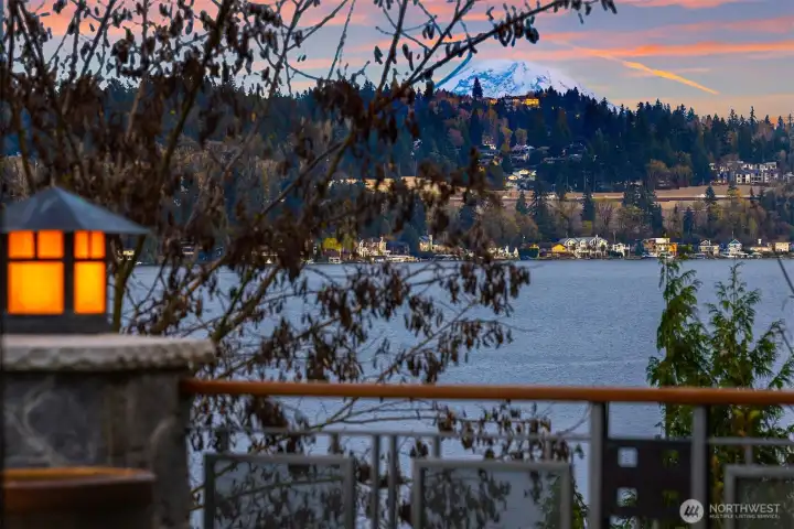 In the distance, the snowy peak of Mt. Rainier stands in all of its glory ... an awe-inspiring centerpiece to an already extraordinary panorama. In the distance, the snowy peak of Mt. Rainier stands in all of its glory ... an awe-inspiring centerpiece to an already extraordinary panorama.