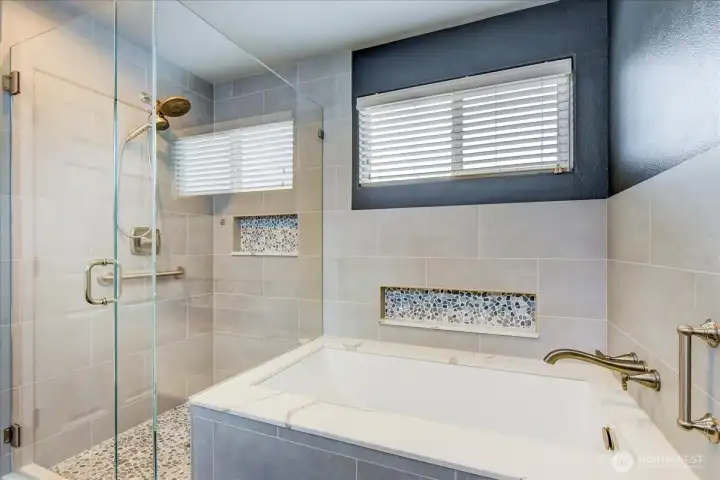 Large walk-on shower and insulated soaking tub