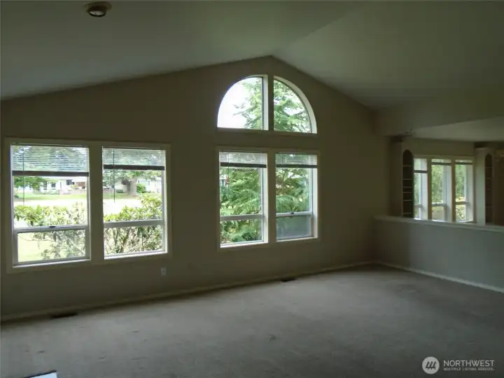 Northern golf course views from Living Room