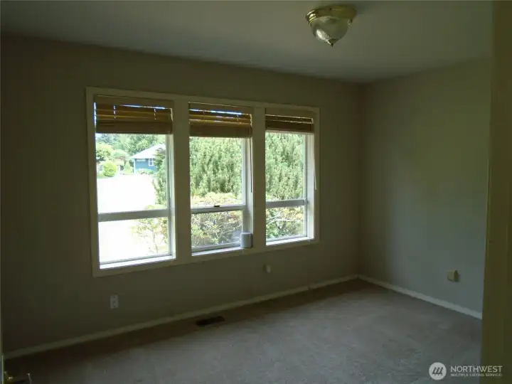 Den/office/bedroom 3