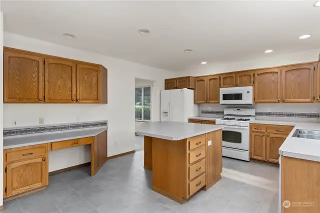 This kitchen is HUGE!!