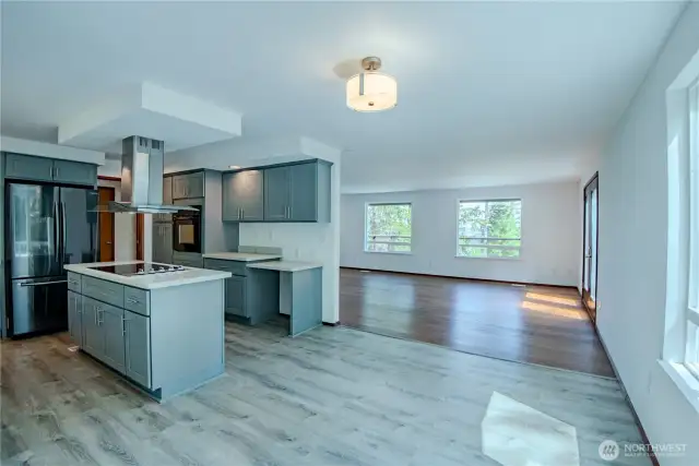 Dining space that flows into living room