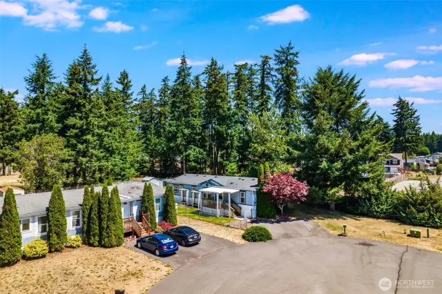 The home is ideally located on a cul de sac, away from traffic and noise.