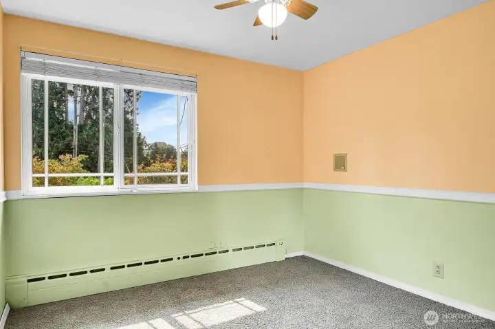 Upstairs bedroom 2