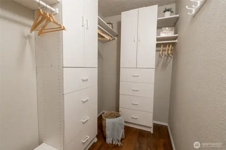 Primary walk-in Closet
