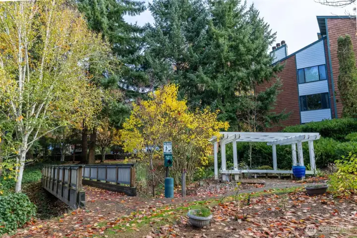 Sunset Plaza Grounds