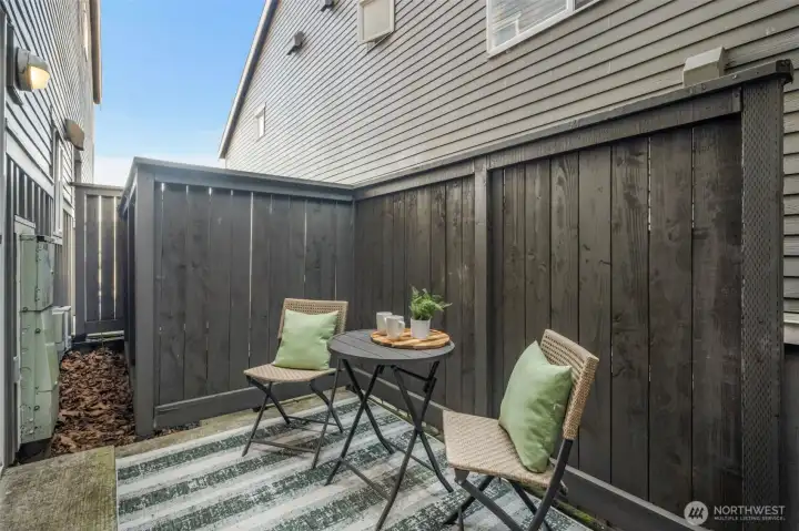 Private patio-great for BBQs!
