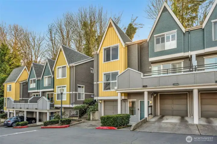 4th parking space can be rented out for extra income! Always in demand in the city!!