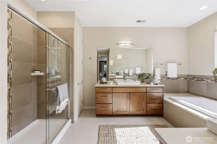 Ensuite 5 piece bath