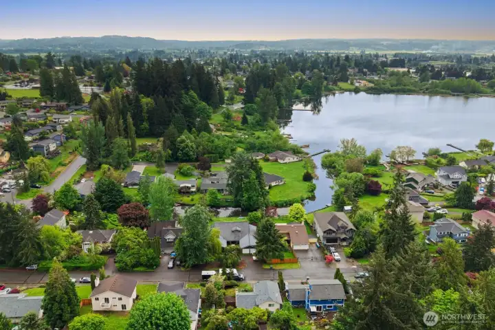 Aerial view of the neighborhood near Blackmans Lake with nearby parks, walking trails, and local amenities.