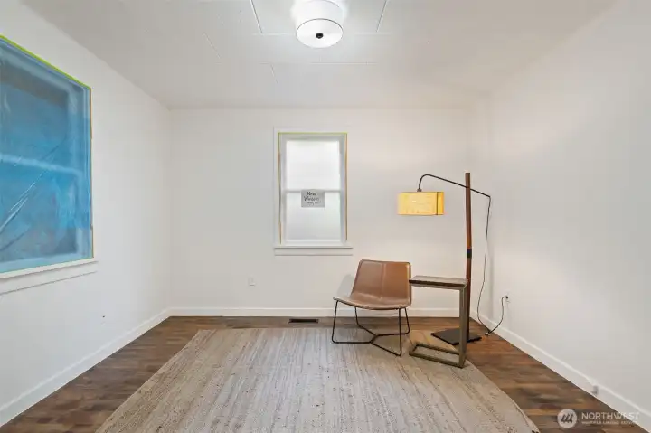 Main floor bonus/office space