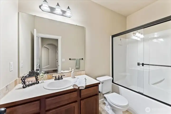 Guest hallway full bathroom.