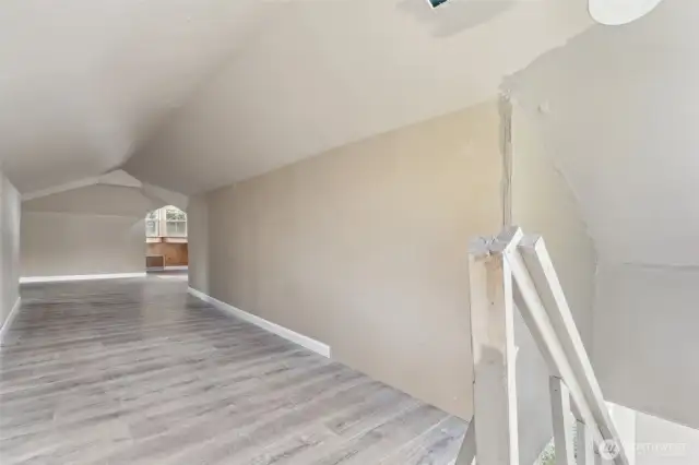 Second Floor, Bonus room
