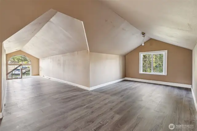 Second Floor, bonus room, with peep views of bay