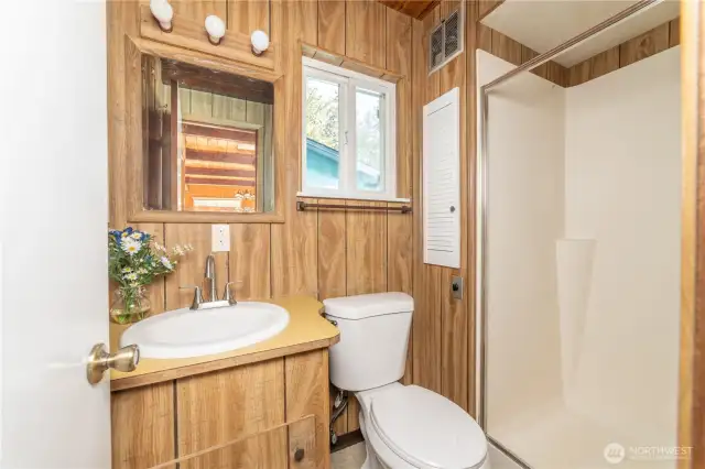 Main bathroom