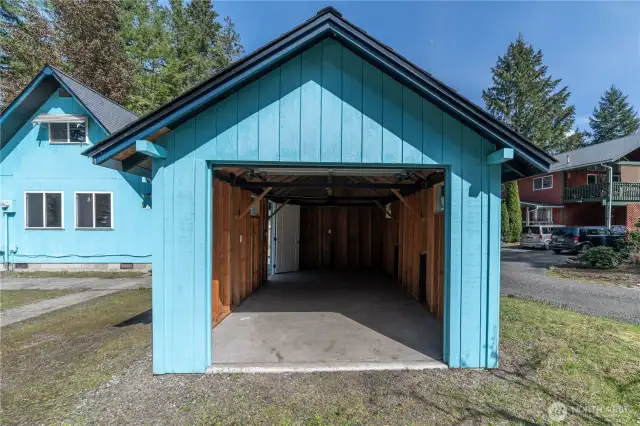 Single car garage