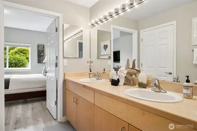 Jack and Jill bath connected the two guest rooms.