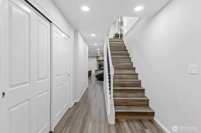 Lower level hallway w/ large linen closet