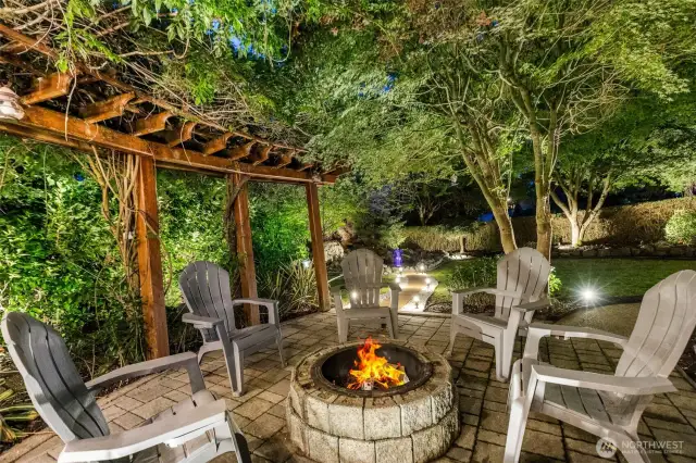 Firepit night vibe