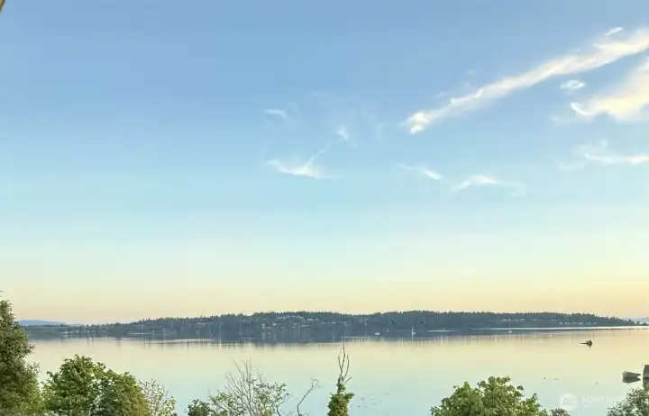 Breathtaking panoramic views of Drayton Harbor from both decks, the lower patio, and all the windows facing the West.  The stunning waterfront scenery is year round where you can relax and listen to the peaceful sounds of nature.