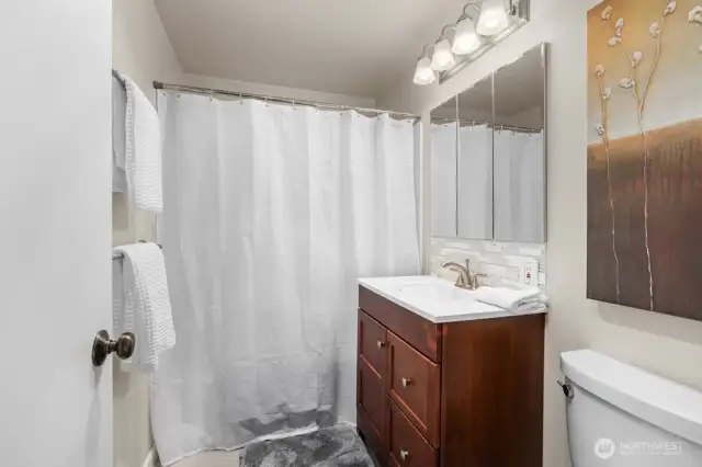 Full Bath 1 of 2