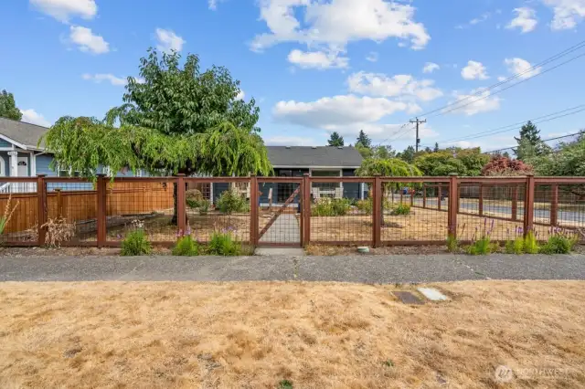 Fully Fenced