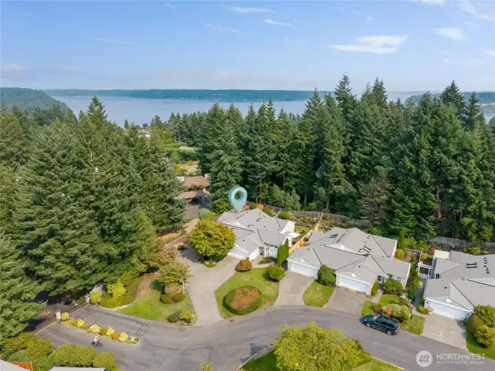 A prime location offering a welcoming neighborhood, easy living, and proximity to an array of amenities.