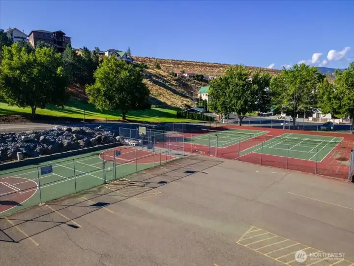 Tennis, pickleball or basketball... beautiful clean athletic courts!