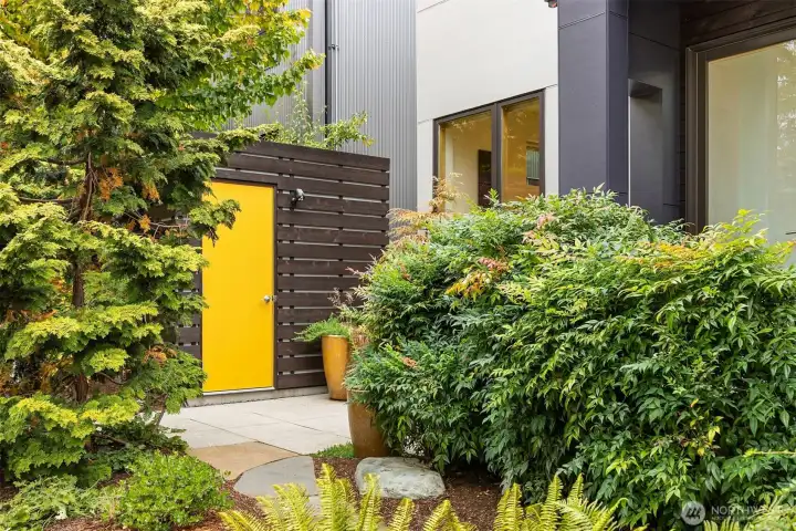 You'll find this convenient, private storage unit in the entry courtyard - perfect for storing bikes or yard tools.
