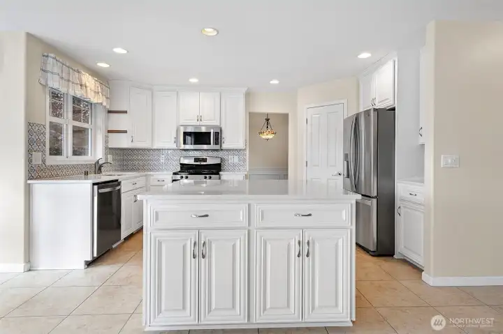 Light, Bright, & Airy Open Kitchen