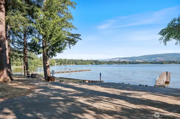 Launch your boat|kayak|paddle board or take a swim in this gorgeous setting