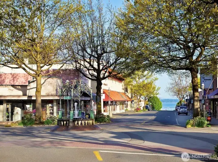 Super cute, charming Edmonds.