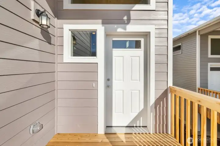Photographs are for illustrative purposes only. Features, finishes, interior/exterior colors, landscaping and floorplan shown may vary from actual homes built.